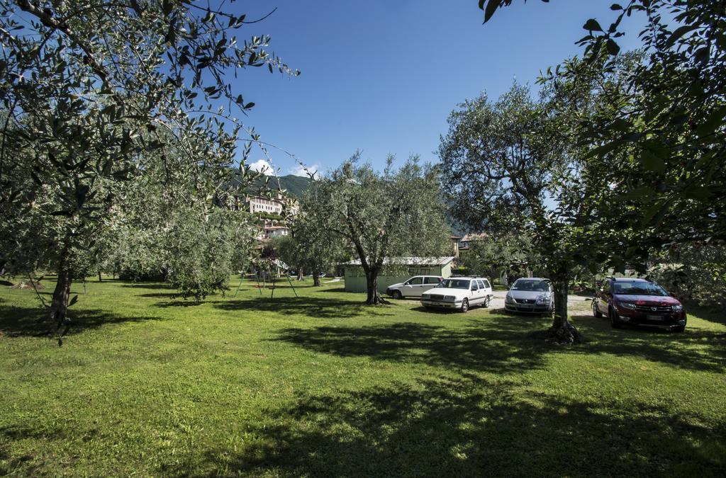 Campolivo Apartment Gargnano Luaran gambar
